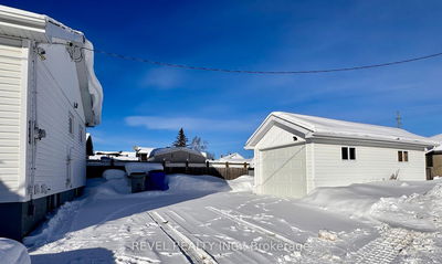 418 Pine St, Timmins - TNE - Hill District image-0-3