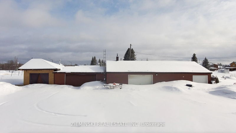 711 Ambridge Dr, Iroquois Falls - Iroquois Falls image-0-0