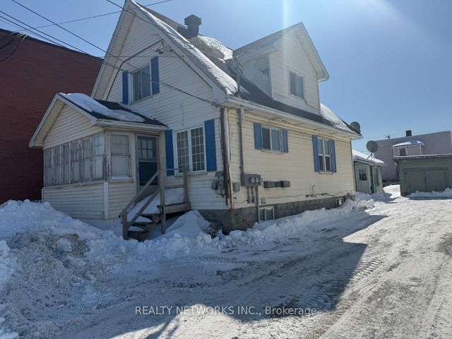 95 Algonquin Boulevard