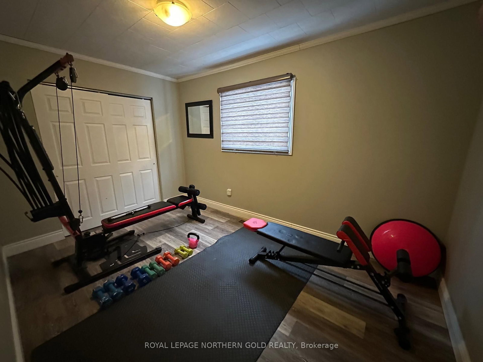 Listing Image 11