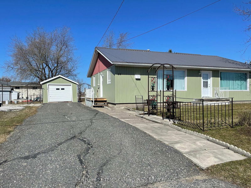 40 & 44 Tenth Ave, Armstrong - Earlton image-0-0