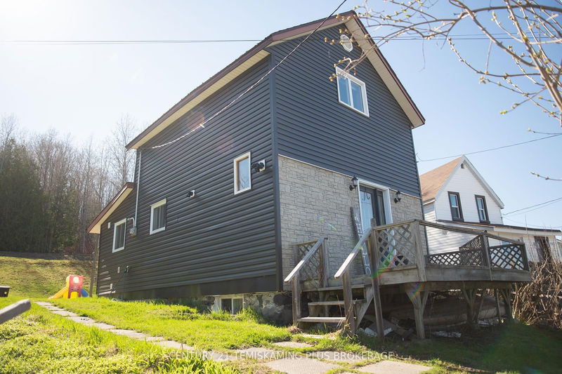 500 Lakeshore Rd, Temiskaming Shores -  image-0-0