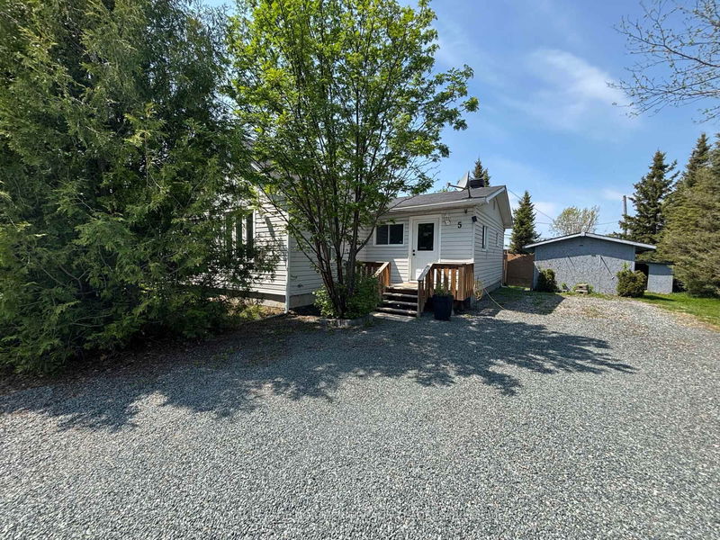 5 Algonquin Rd, Cochrane -  image-0-0