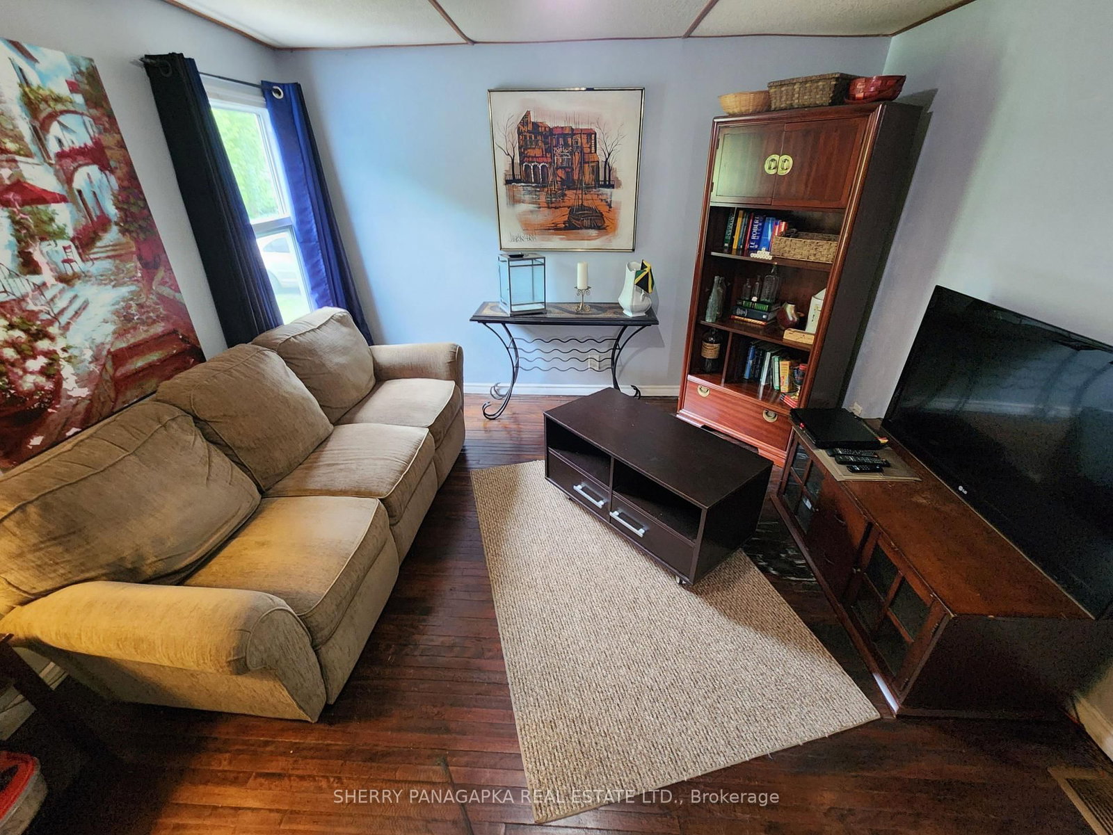 Listing Image 3