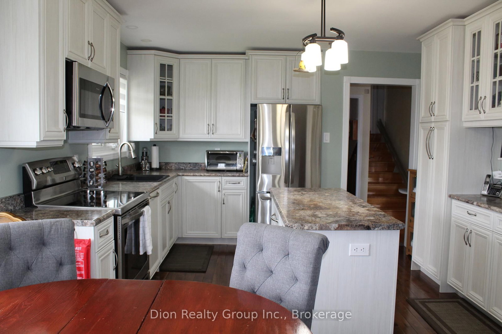 Listing Image 7