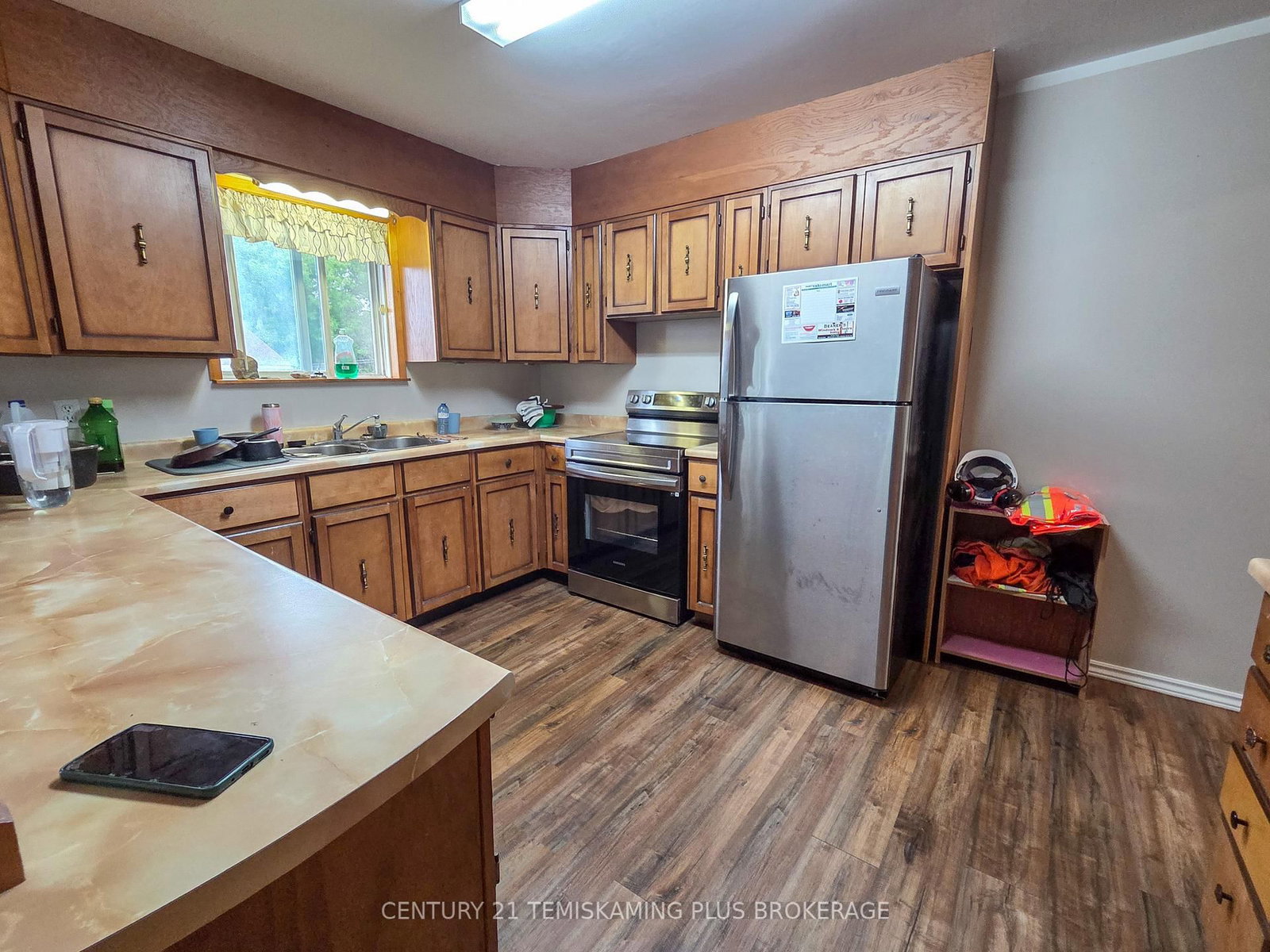 Listing Image 7