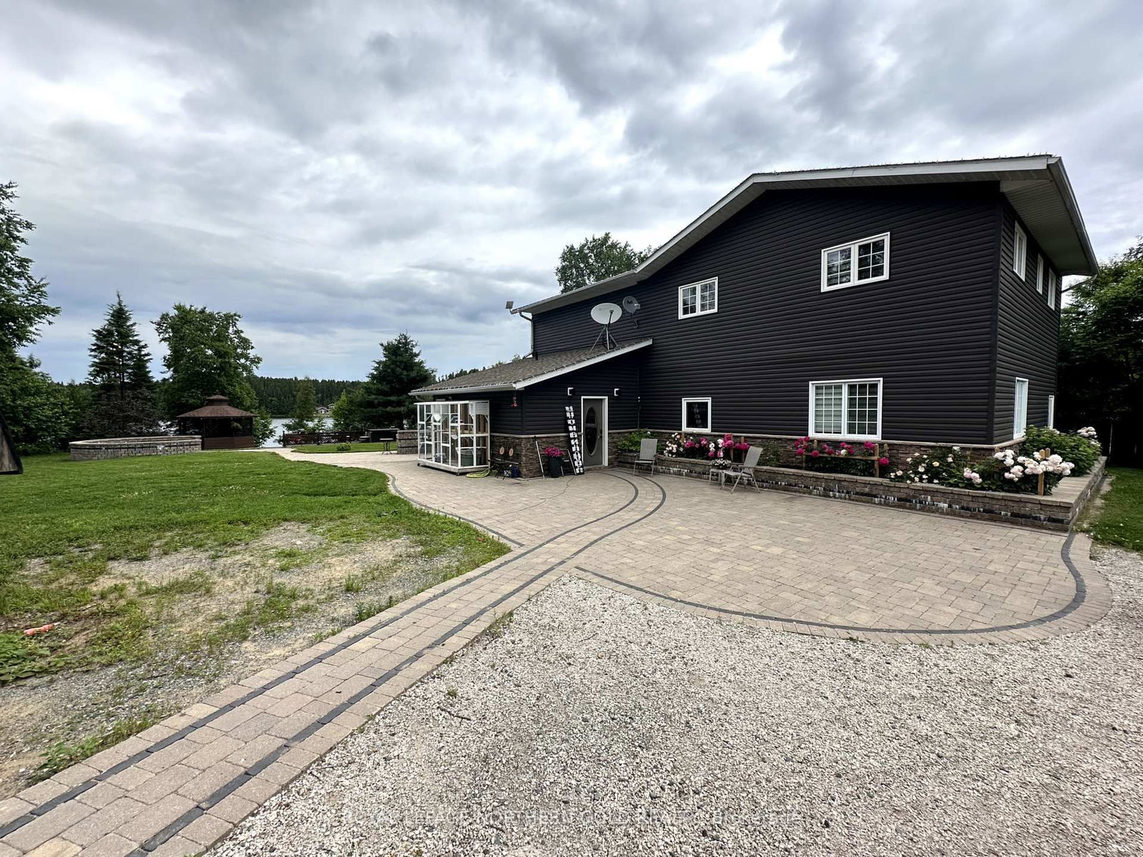 Listing Image 43
