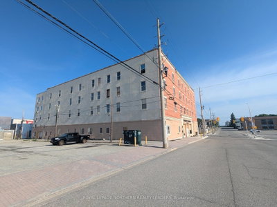 11 Spruce Street S — photo 2