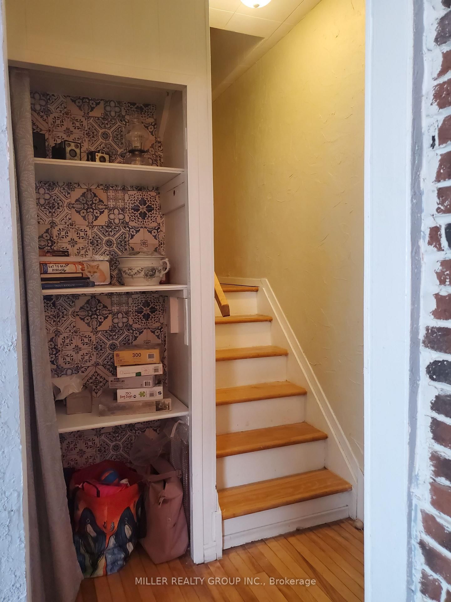 Listing Image 7