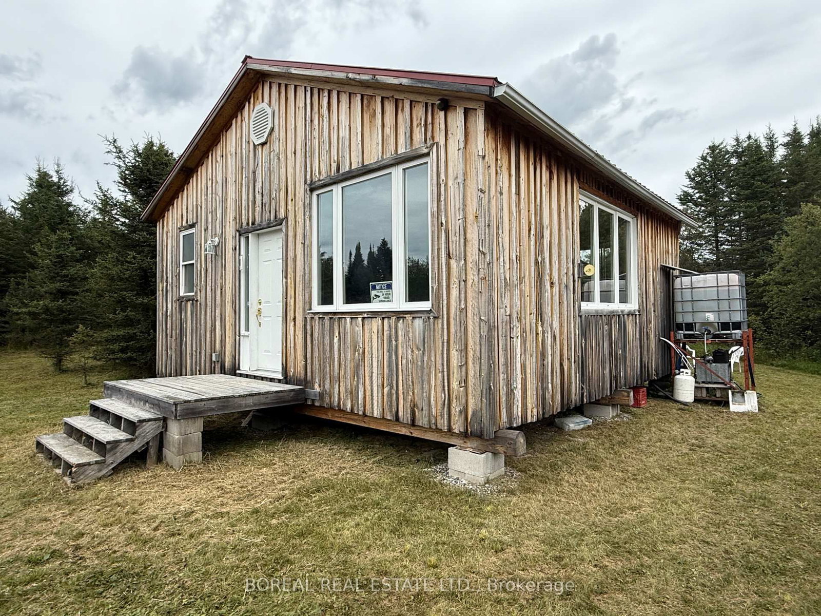 Listing Image 4