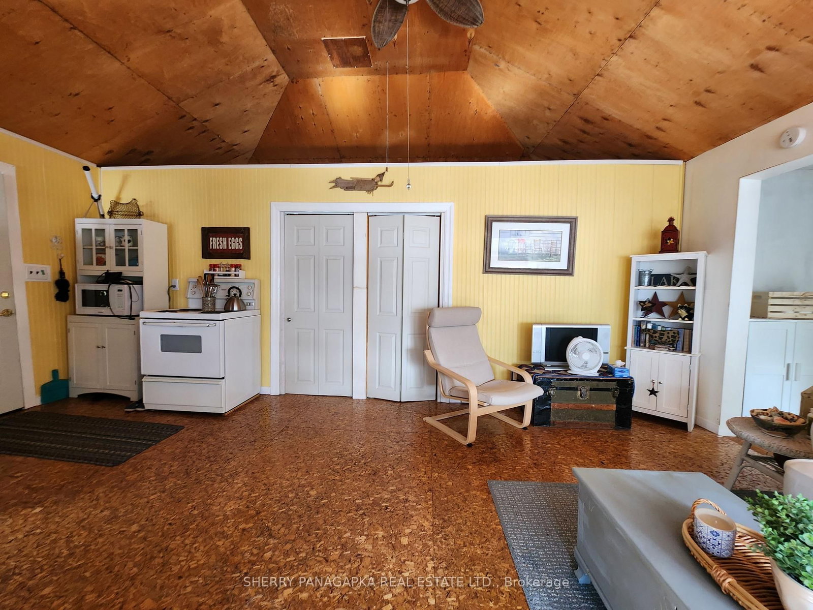 Listing Image 16