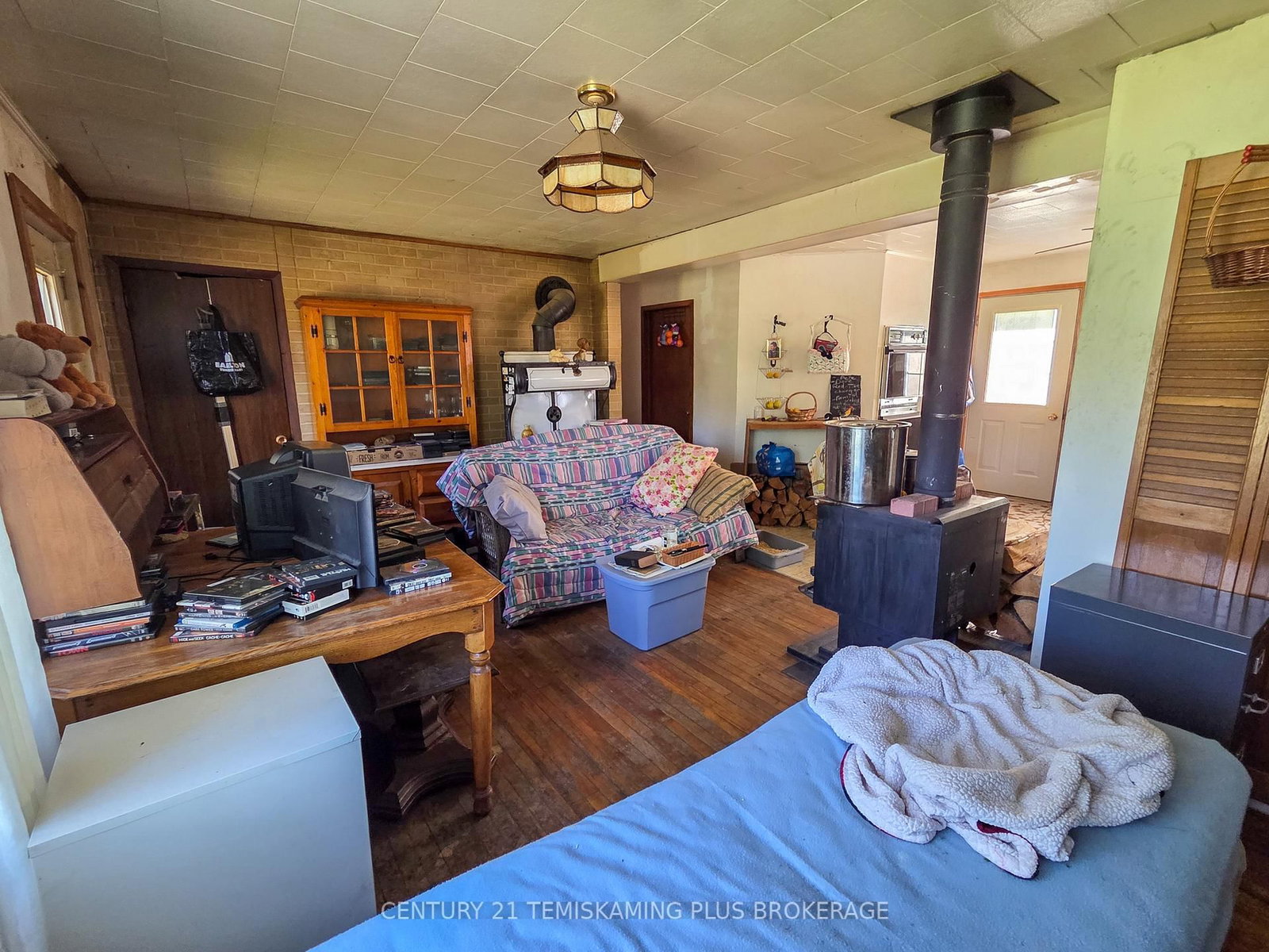 Listing Image 9