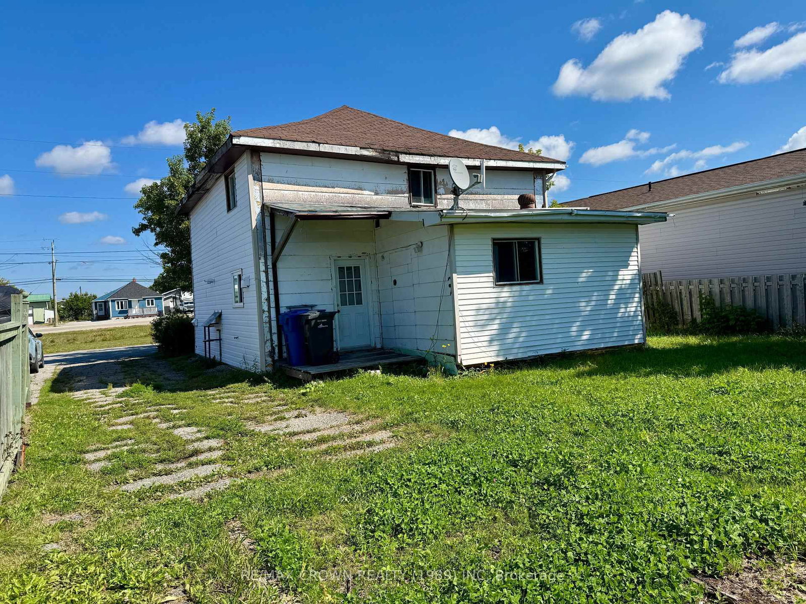 Listing Image 3