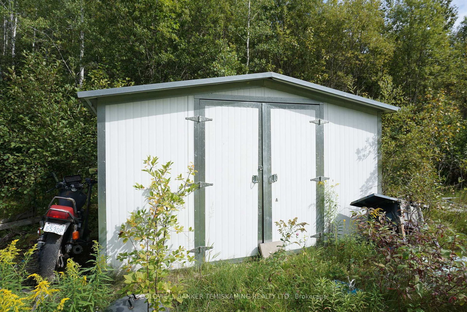 Listing Image 8