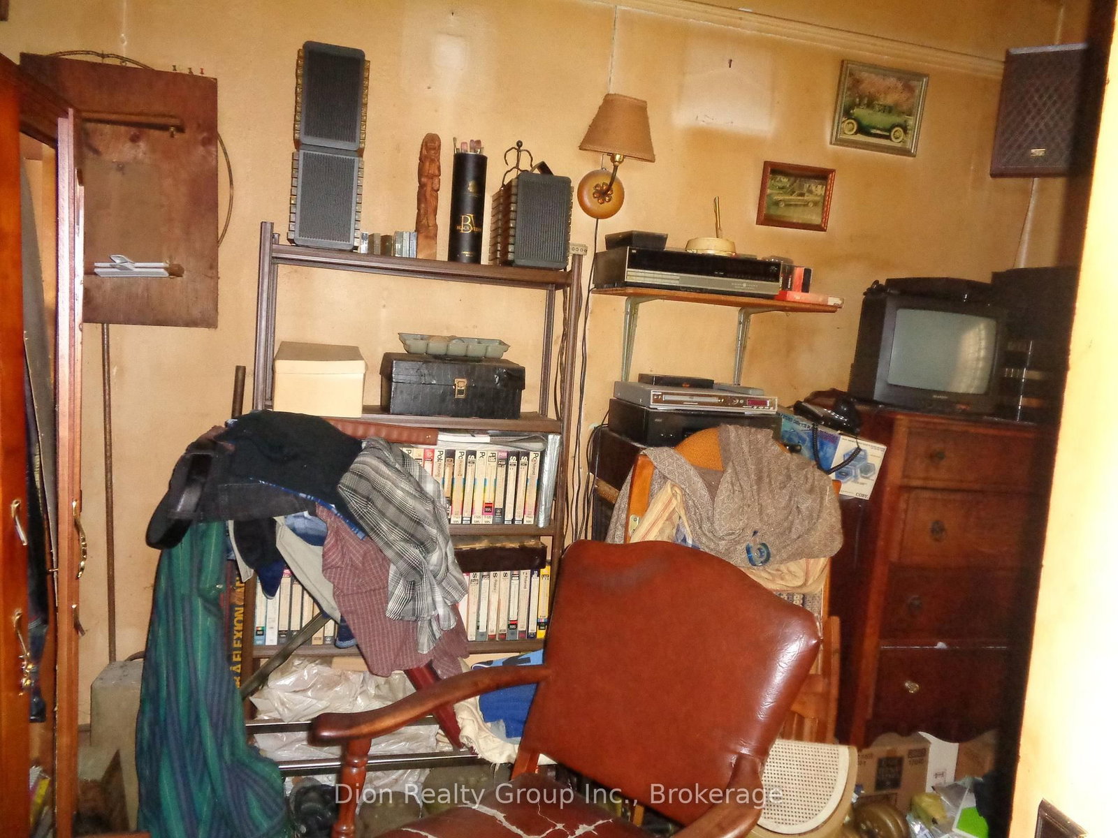 Listing Image 6