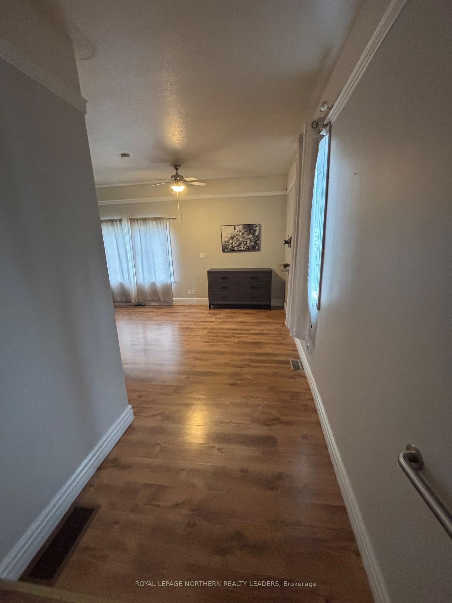 Listing Image 30