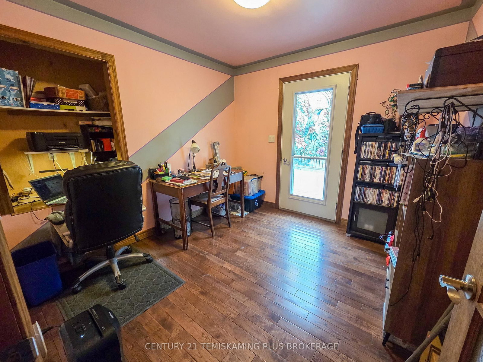 Listing Image 19