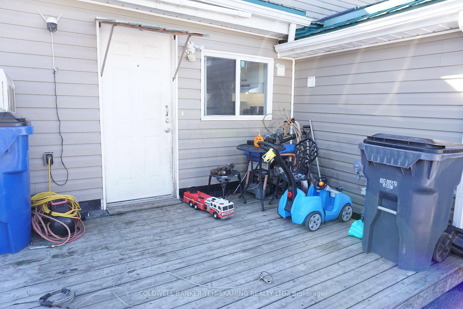 Listing Image 6
