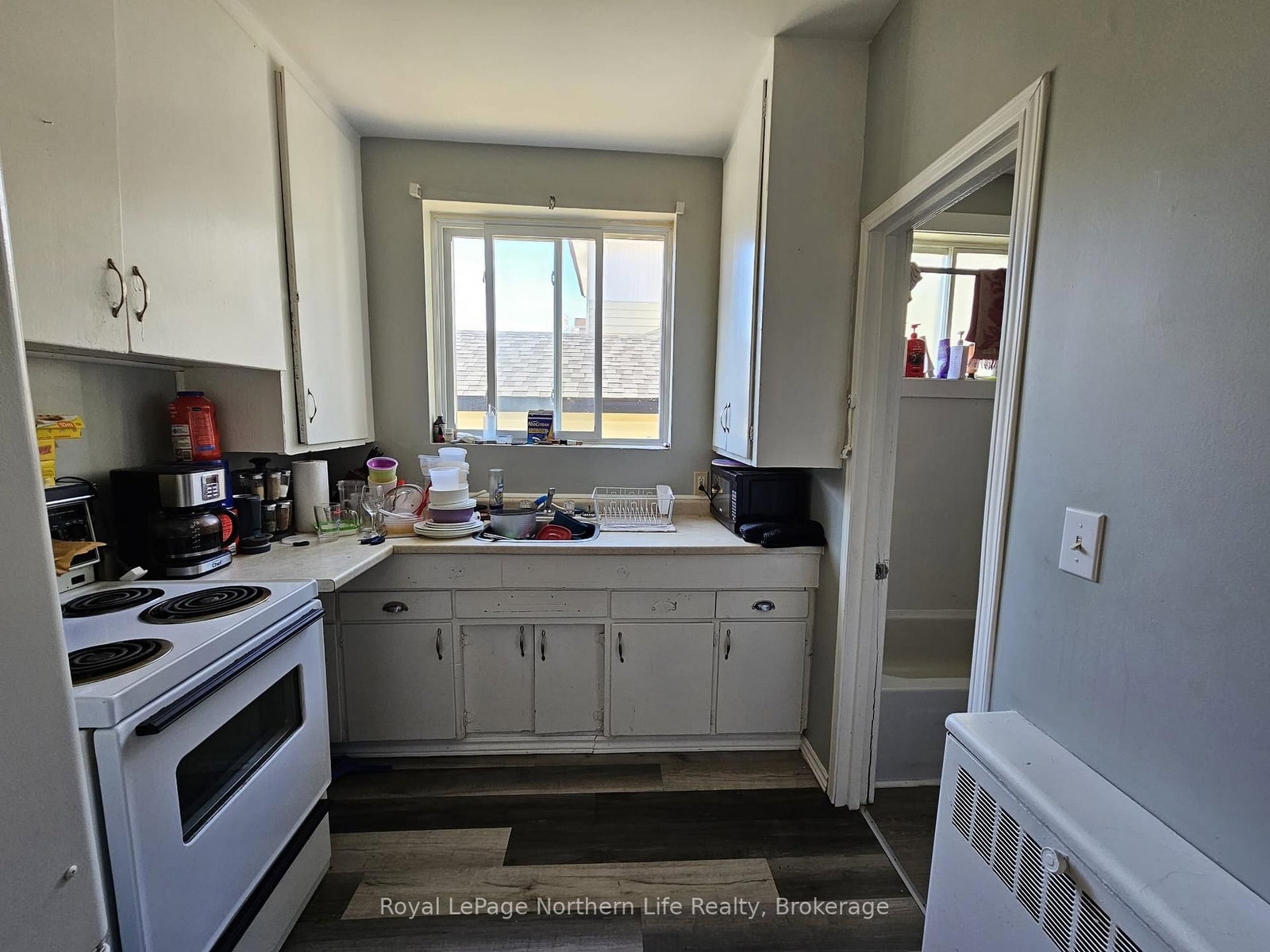 Listing Image 5
