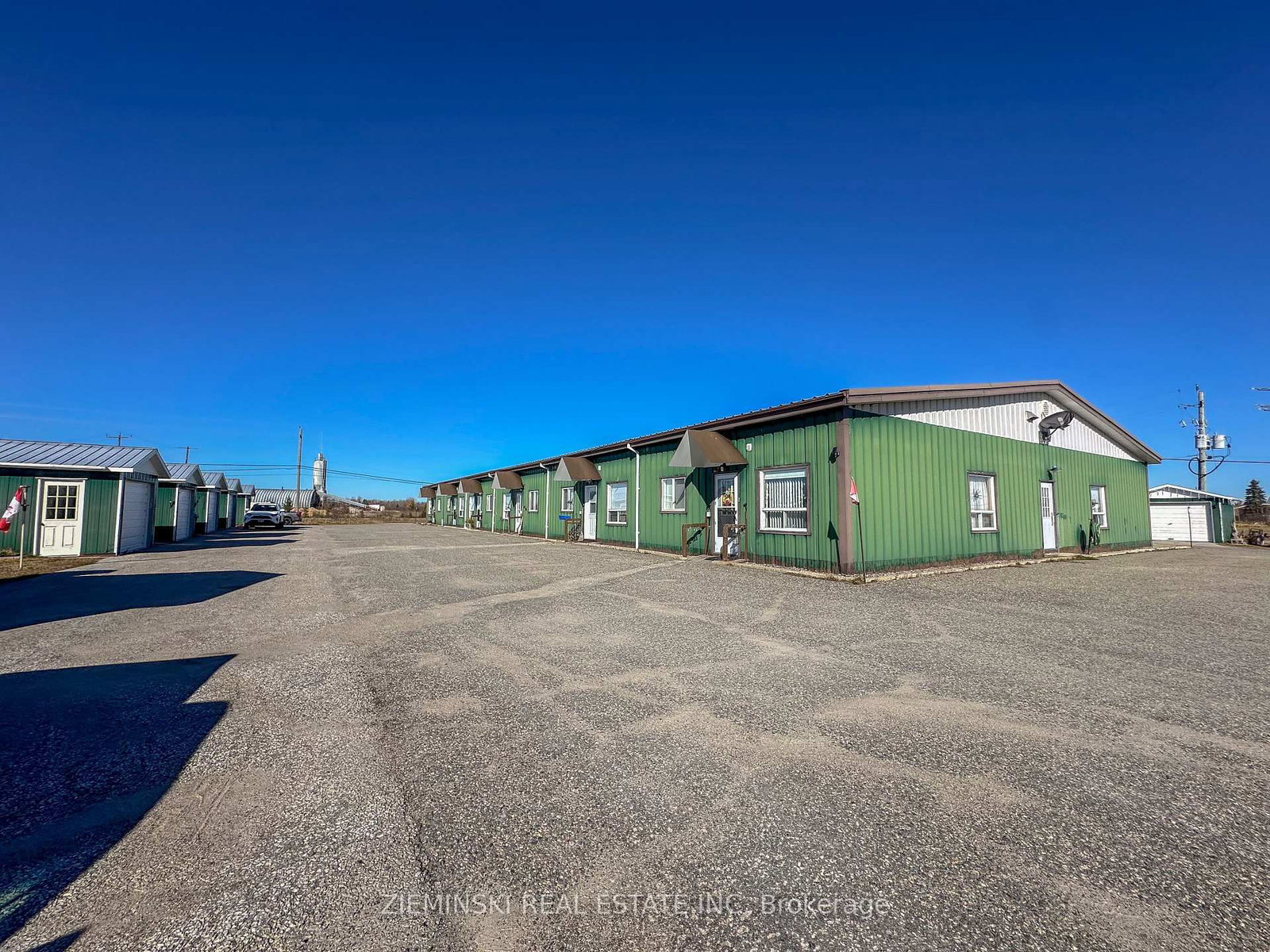 Listing Image 7