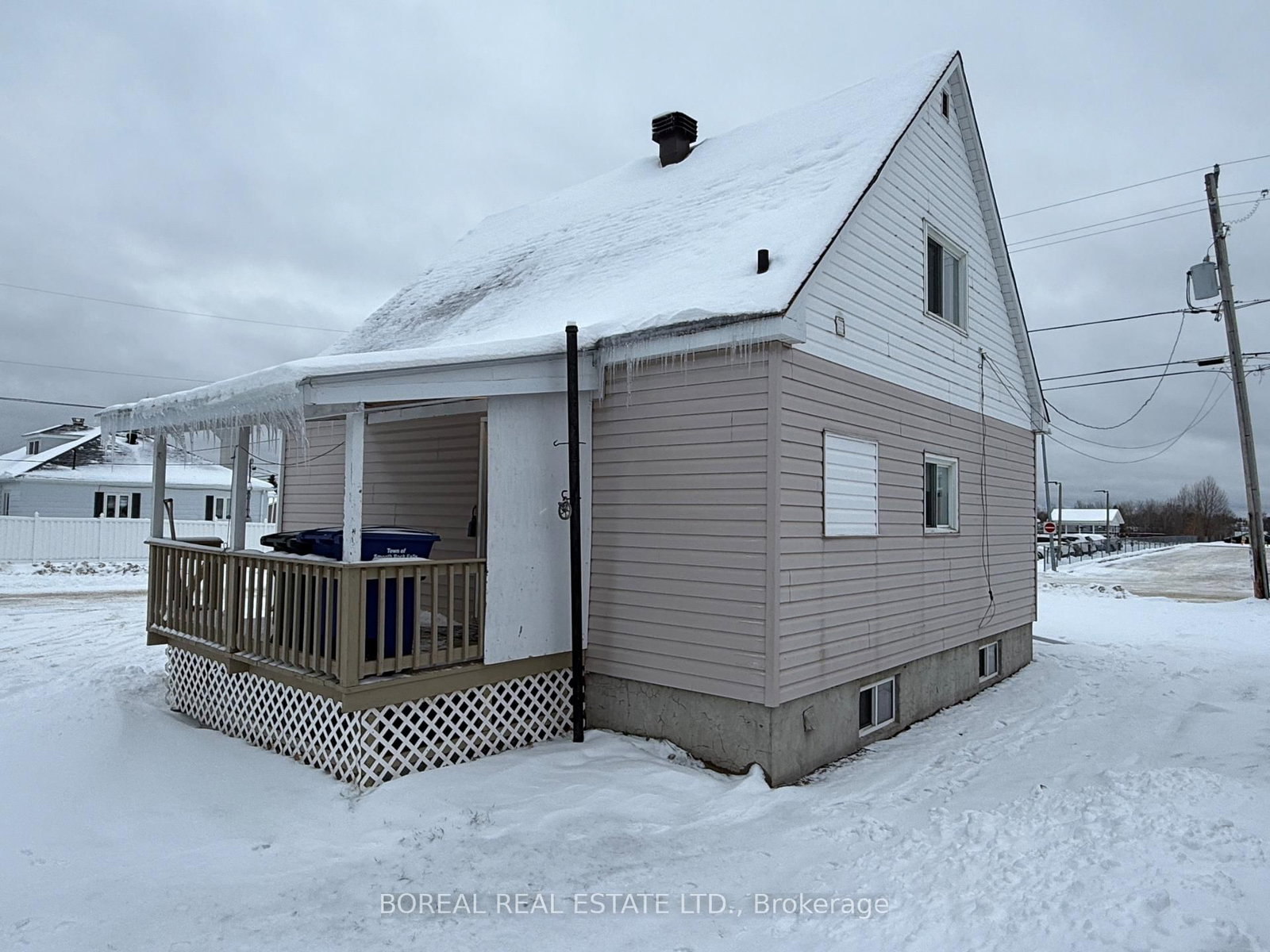 Listing Image 4