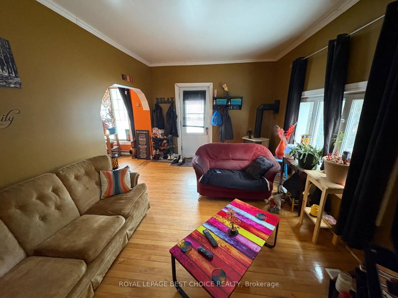 86 Dymond Crescent