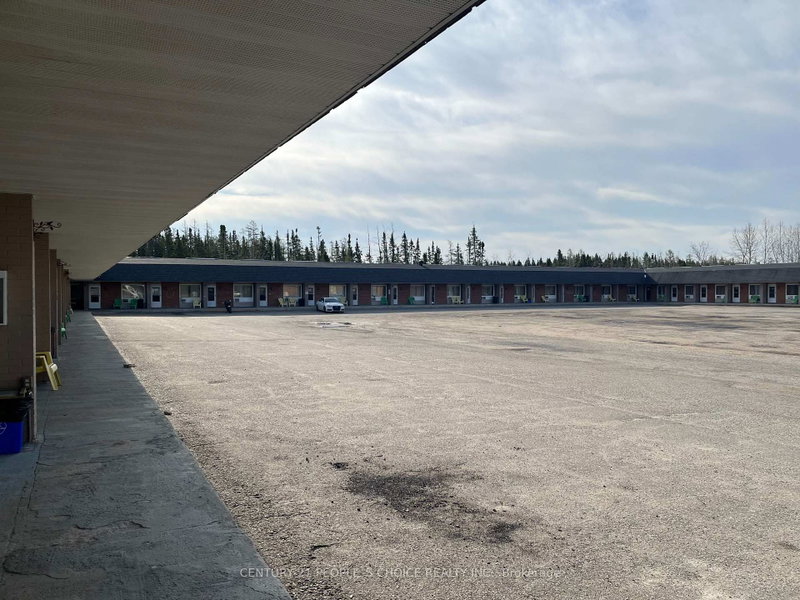 50 - 52 Highway 11 S, Cochrane