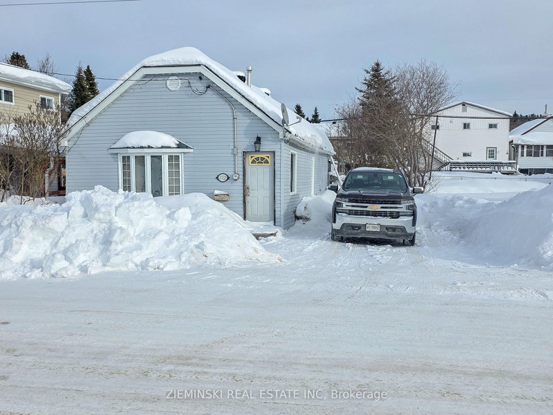 home for sale on 152 Duncan Avenue S