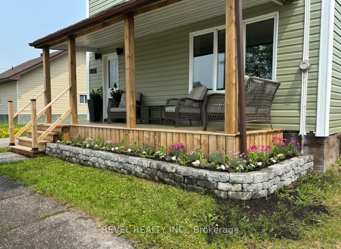 Listing Image 4