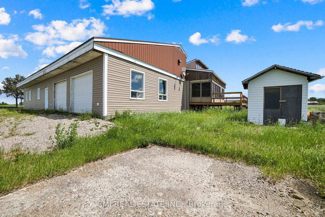 1632 Conc 2 & 3 Road