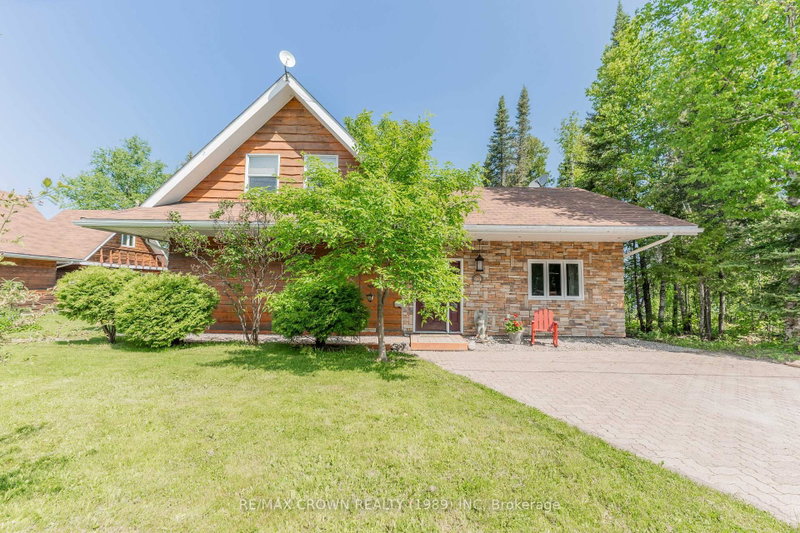 Moonbeam - 99 Lefebvre Peninsula Road