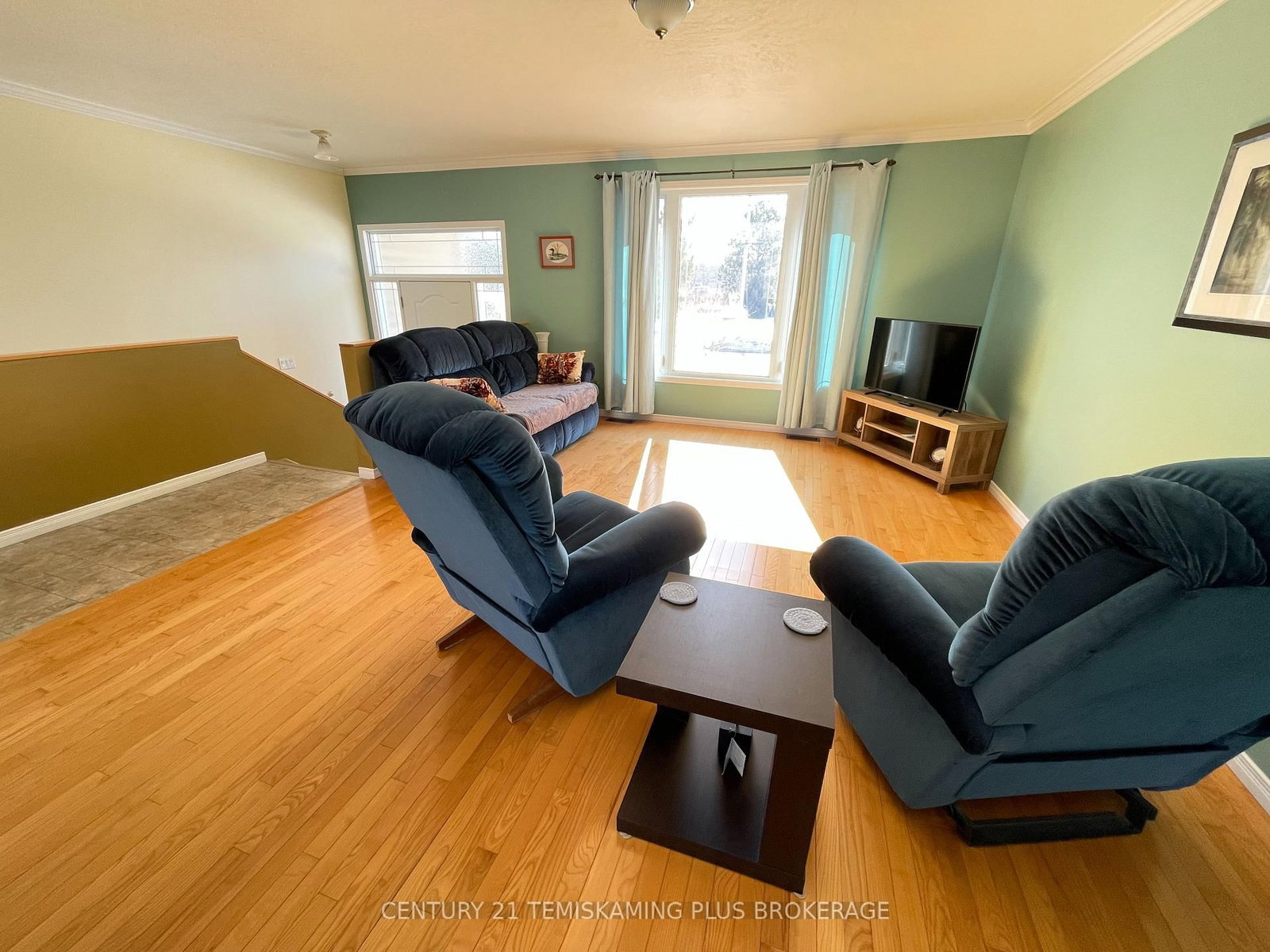 Listing Image 11