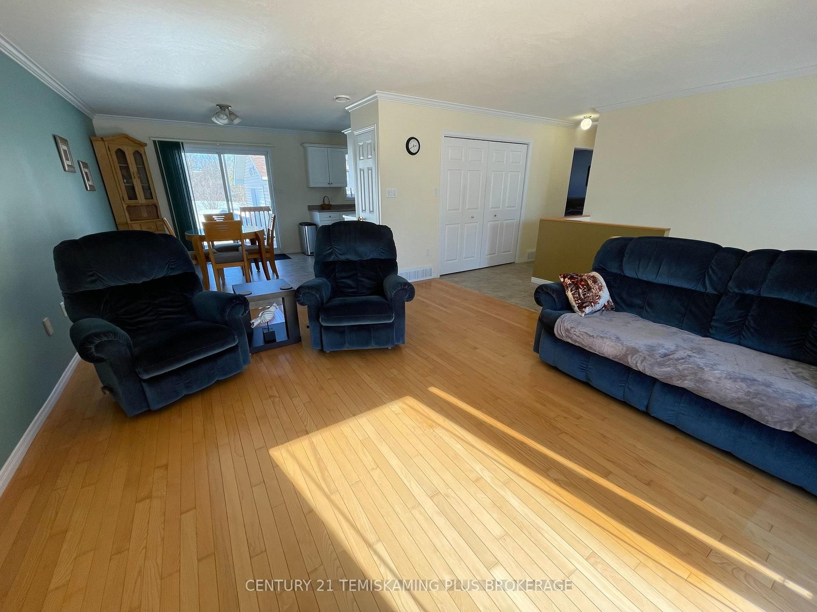 Listing Image 17