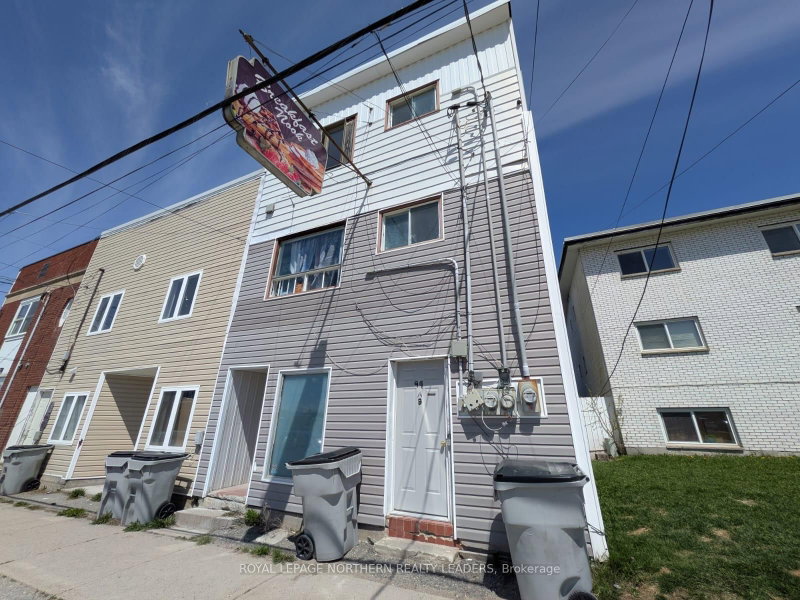 94 Golden Avenue, Timmins
