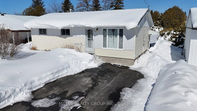 home for sale on 229 Pine Avenue W