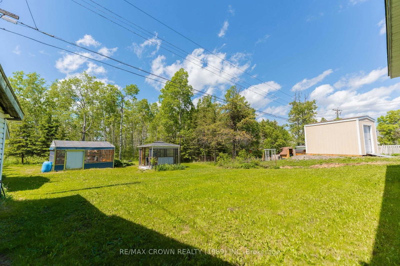 30 Pine Crescent