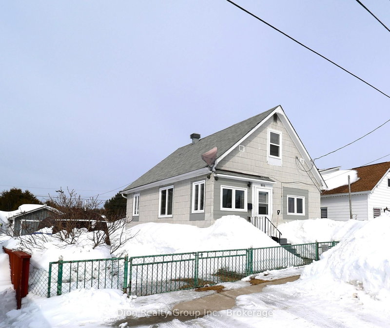 home for sale on 103 Woods Street