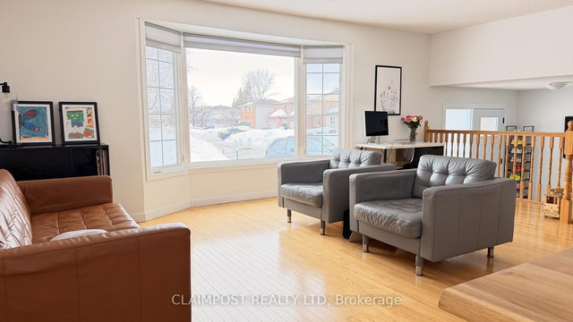 203 Malette Crescent