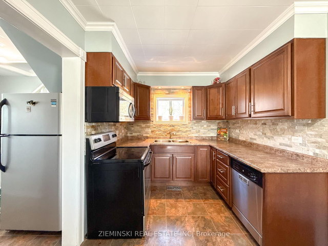 208 Mcdougall Avenue