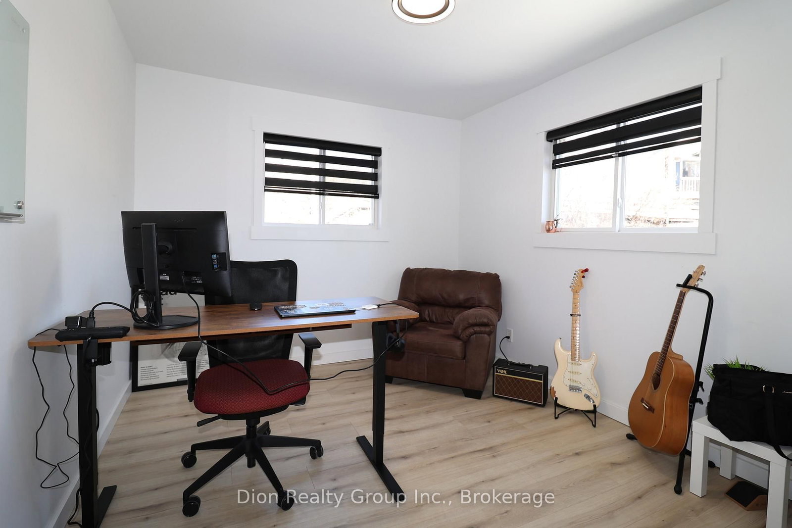 Listing Image 15