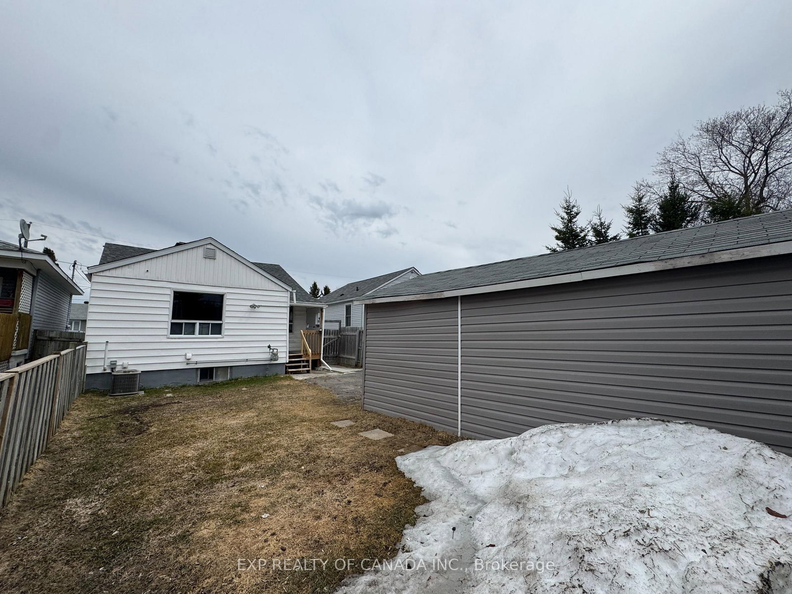Listing Image 10