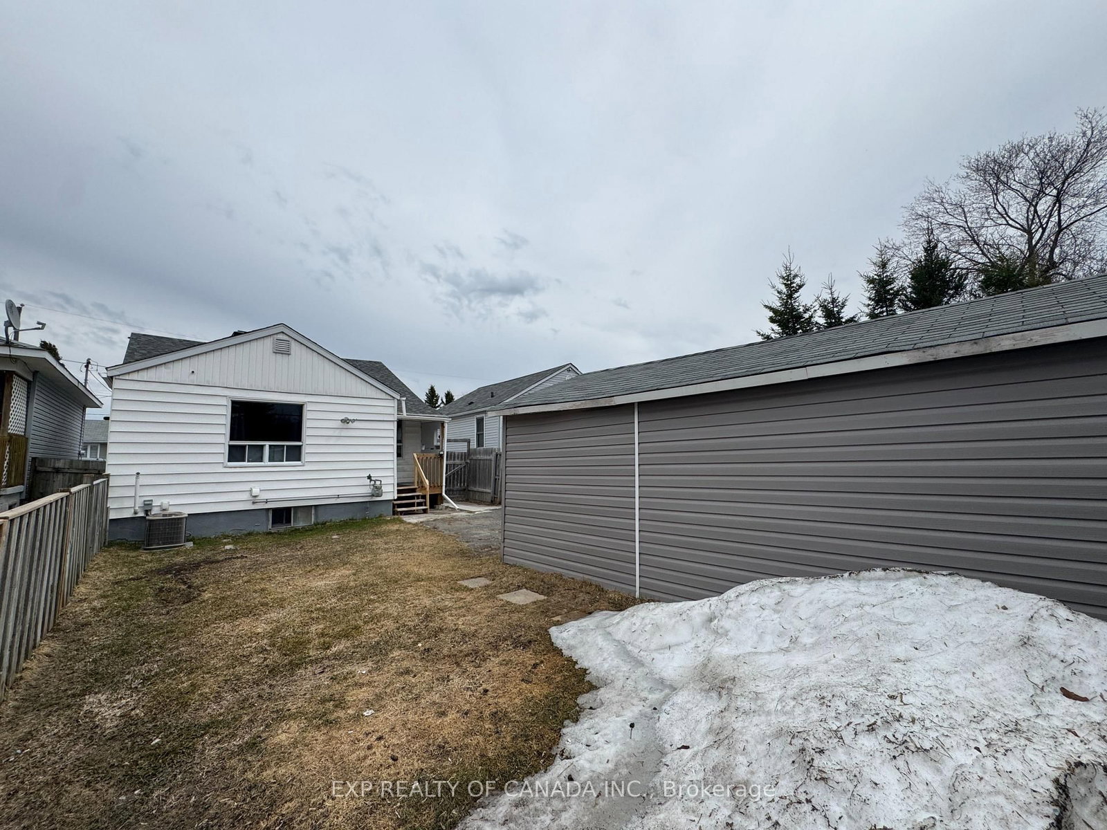 Listing Image 11