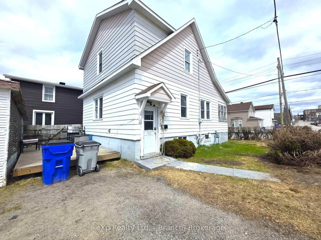 63 Maple Street N