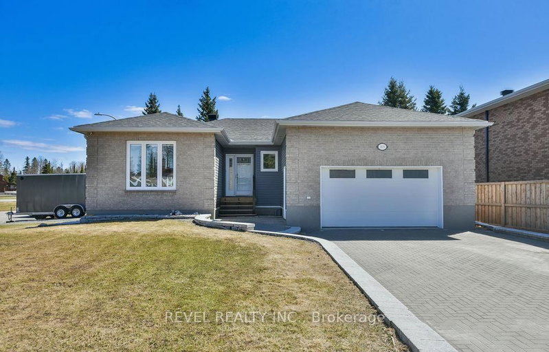 home for sale on 105 Spillenaar Street