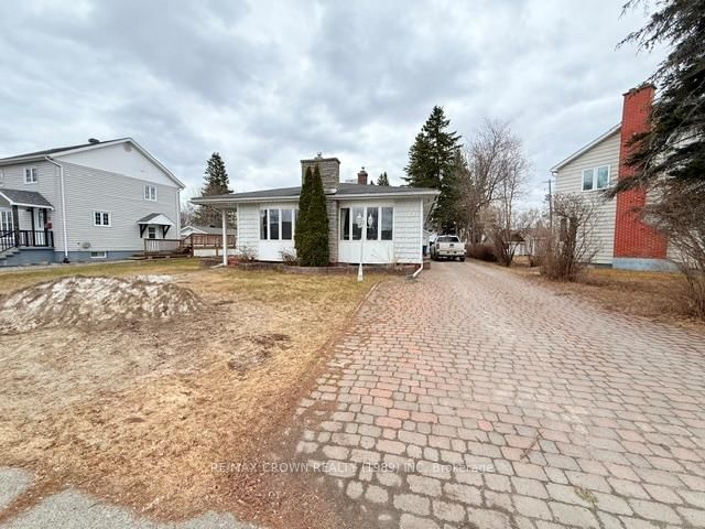 72 Dominion Avenue