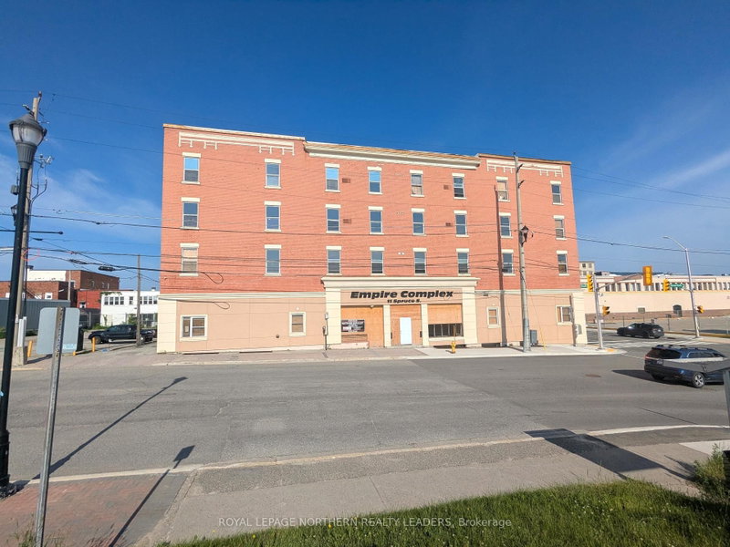 11 Spruce Street S, Timmins
