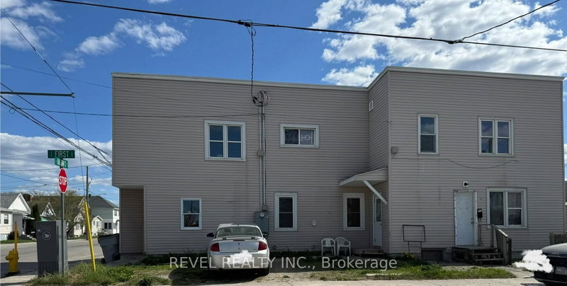 201-203 Balsam Street S