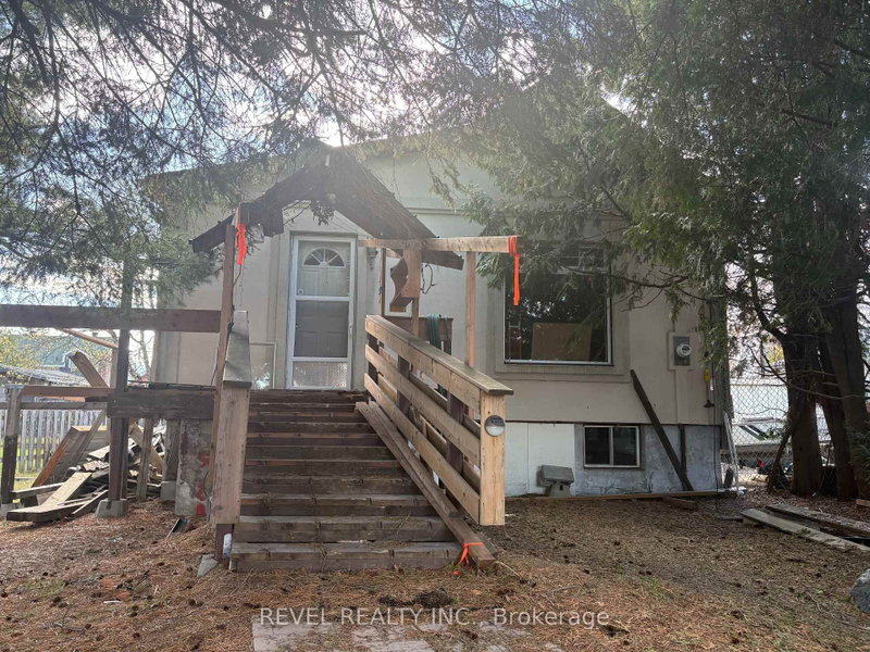 home for sale on 555 Spruce Street S