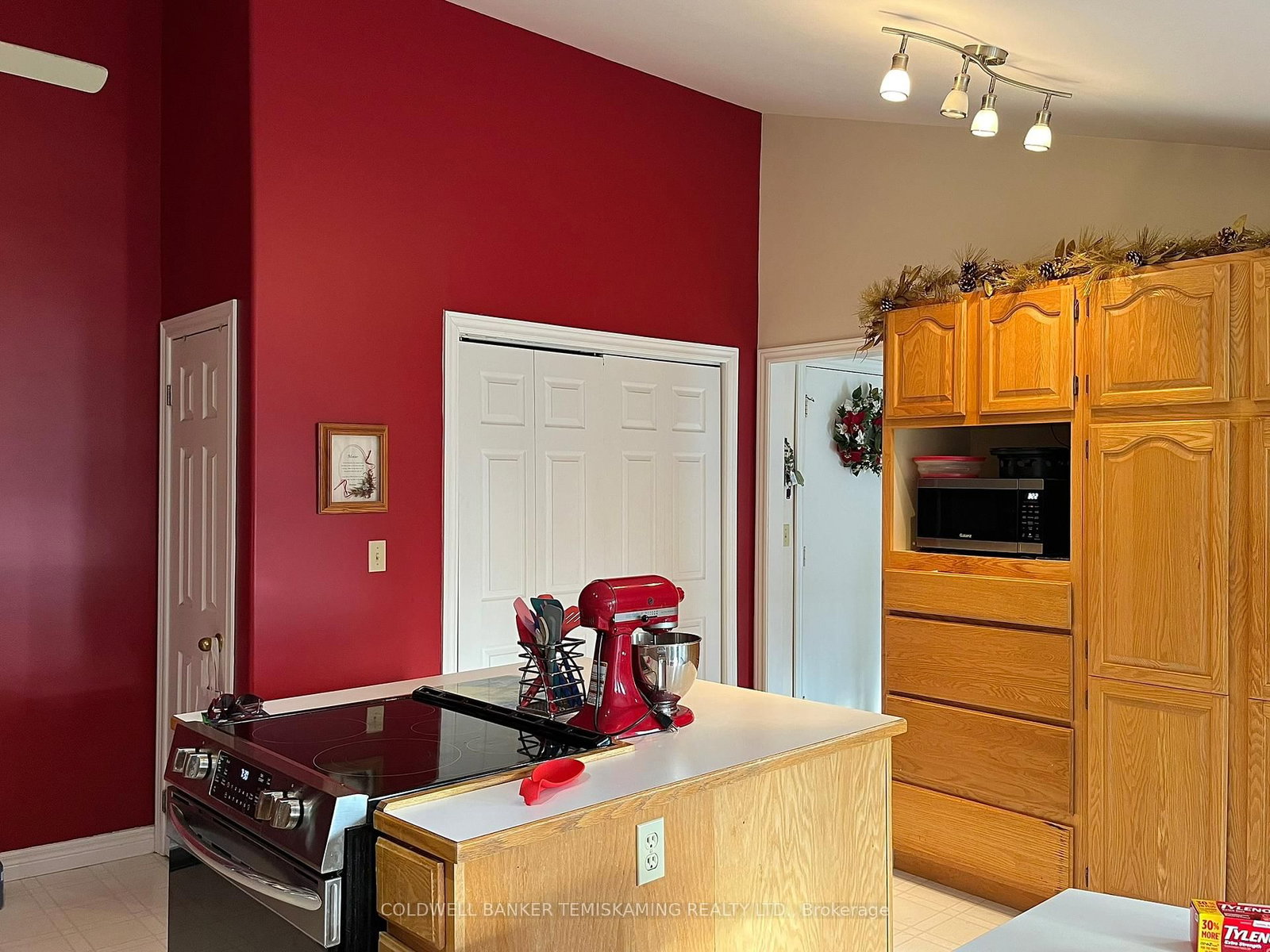 8 Michael Street • Englehart, ON photo 11