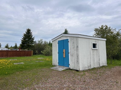 348 Government Road W — photo 5